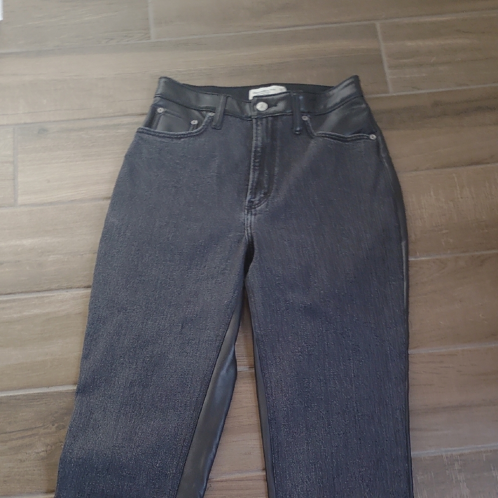 Abercrombie Womens Mixed Fabric Curve Love Ultra High-Rise Ankle Jean Sz 28 Edgy